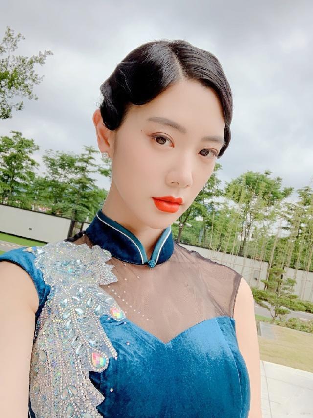 春天直播真人秀app banner